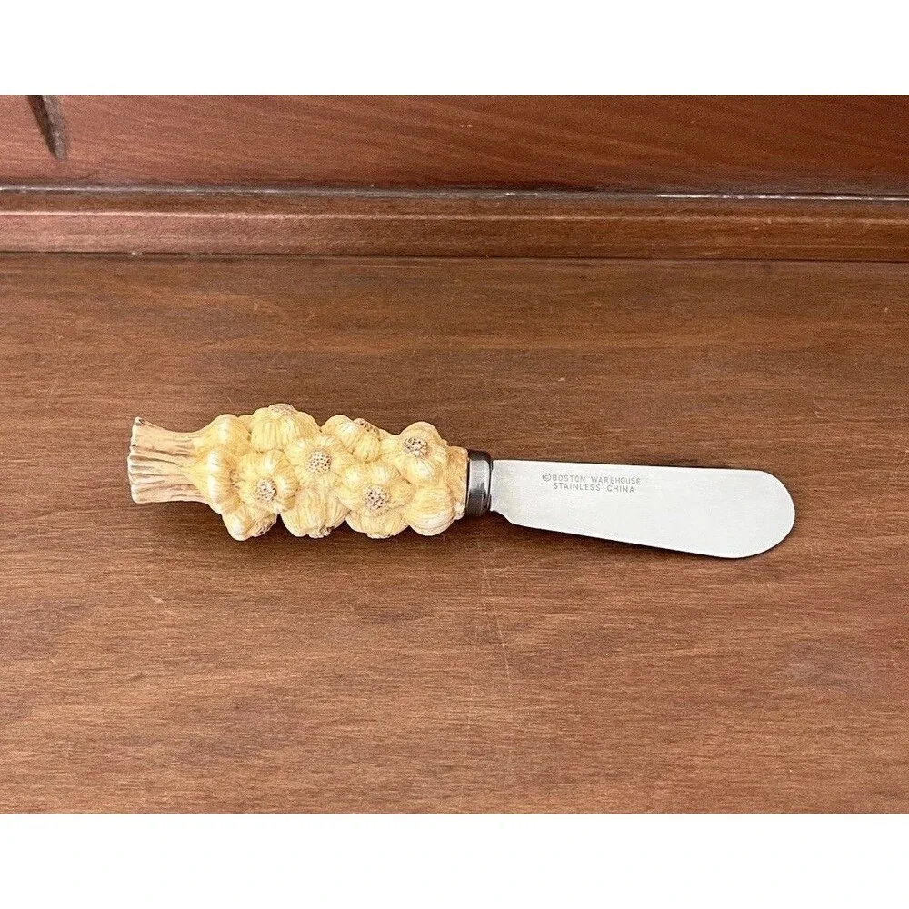 Vintage Boston Warehouse Garlic Bulb Resin Handle Butter Knife Spreader